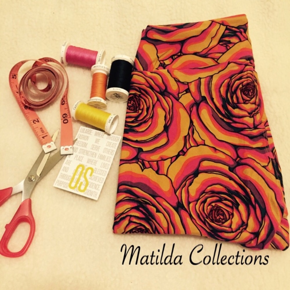 Lularoe Disney Roses OS Leggings